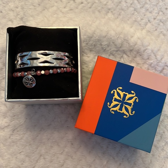 Rustic Cuff Fashion Silver Tone Bracelet Set Rose Stones - Picture 2 of 4